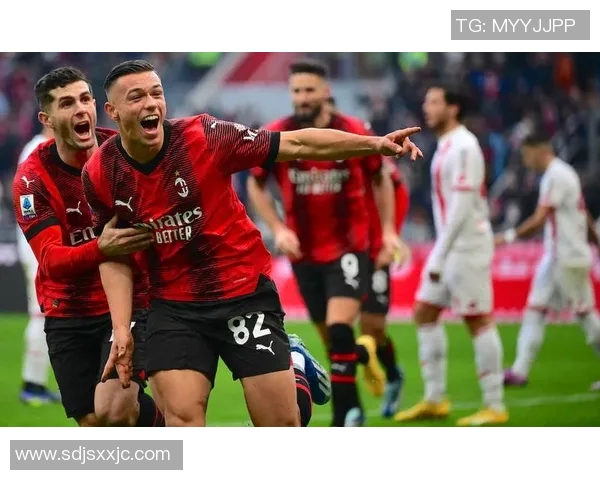 意甲球队AC米兰引进世界级前锋，球迷期待新赛季表现优异